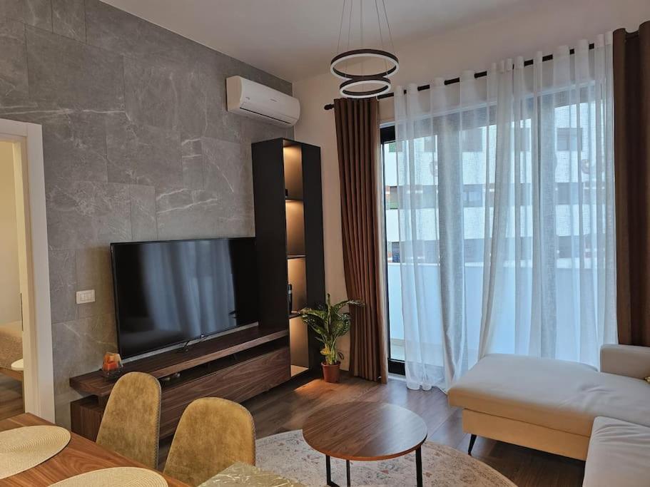 Deluxe Flat With Garden_Tirana Apartment Екстериор снимка